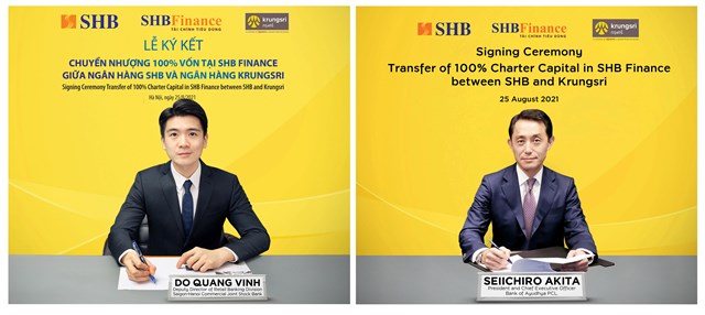 Đại diện ngân hàng SHB và ngân hàng Krungsri ký kết chuyển nhượng 100% vốn tại SHB Finance. Ảnh: SHB